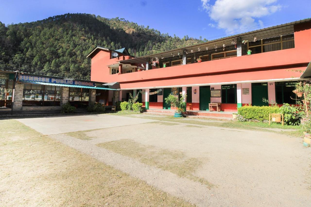 Oyo Hotel Urvashi Palace Mussoorie Dış mekan fotoğraf